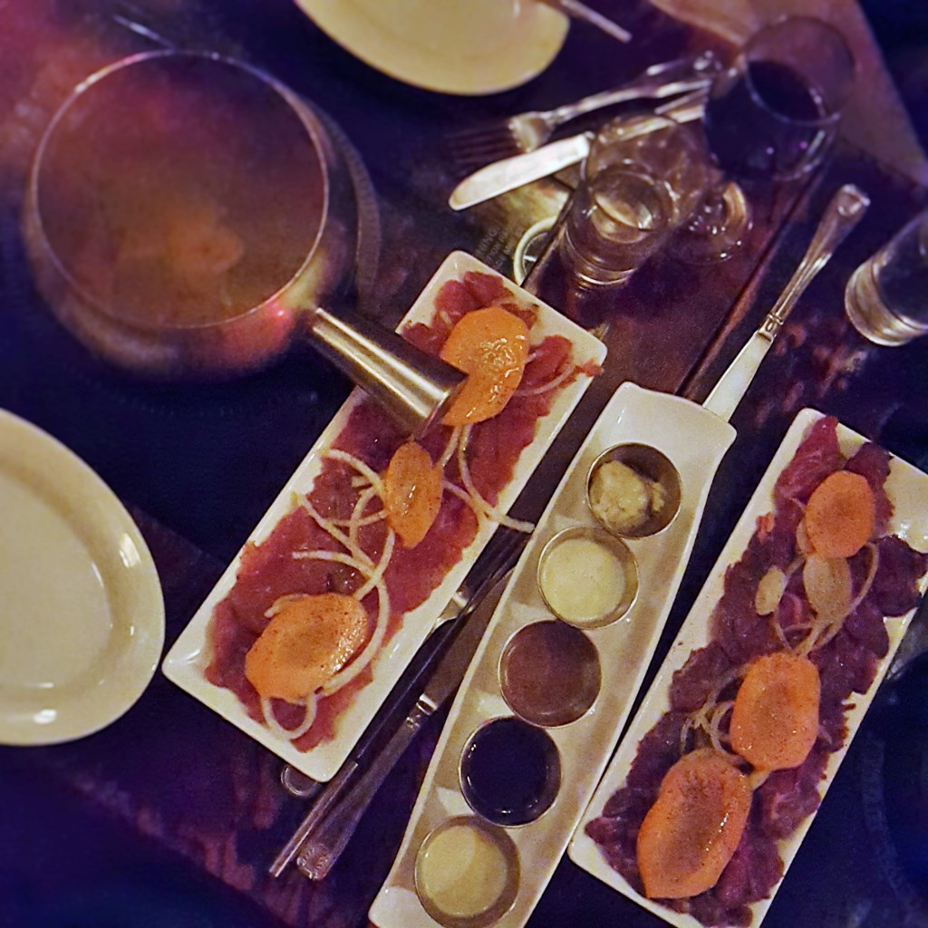 Oh. bonsoir to you, too, meat plates and dipping sauces...