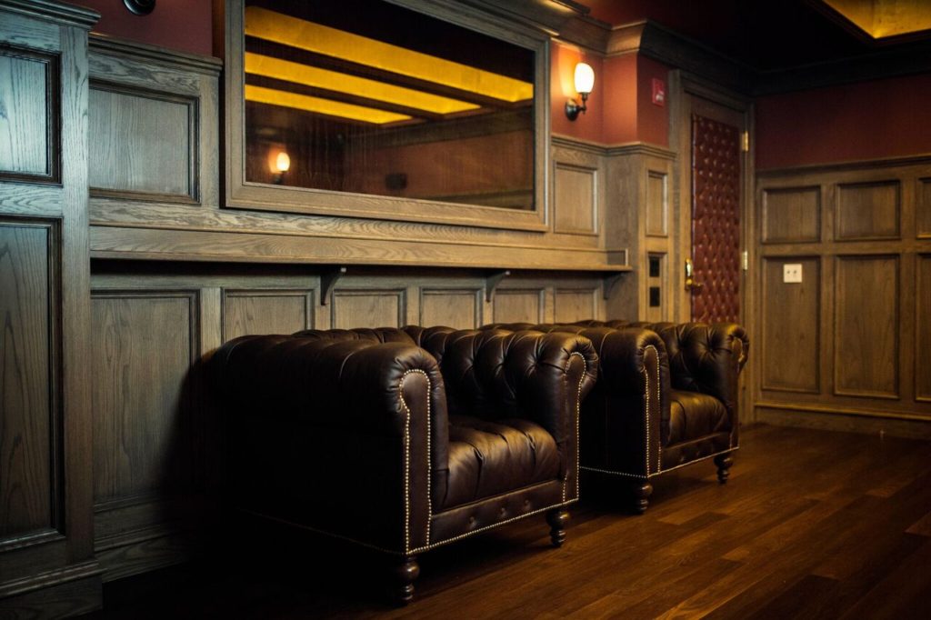 Leather and wood in the private Boardroom